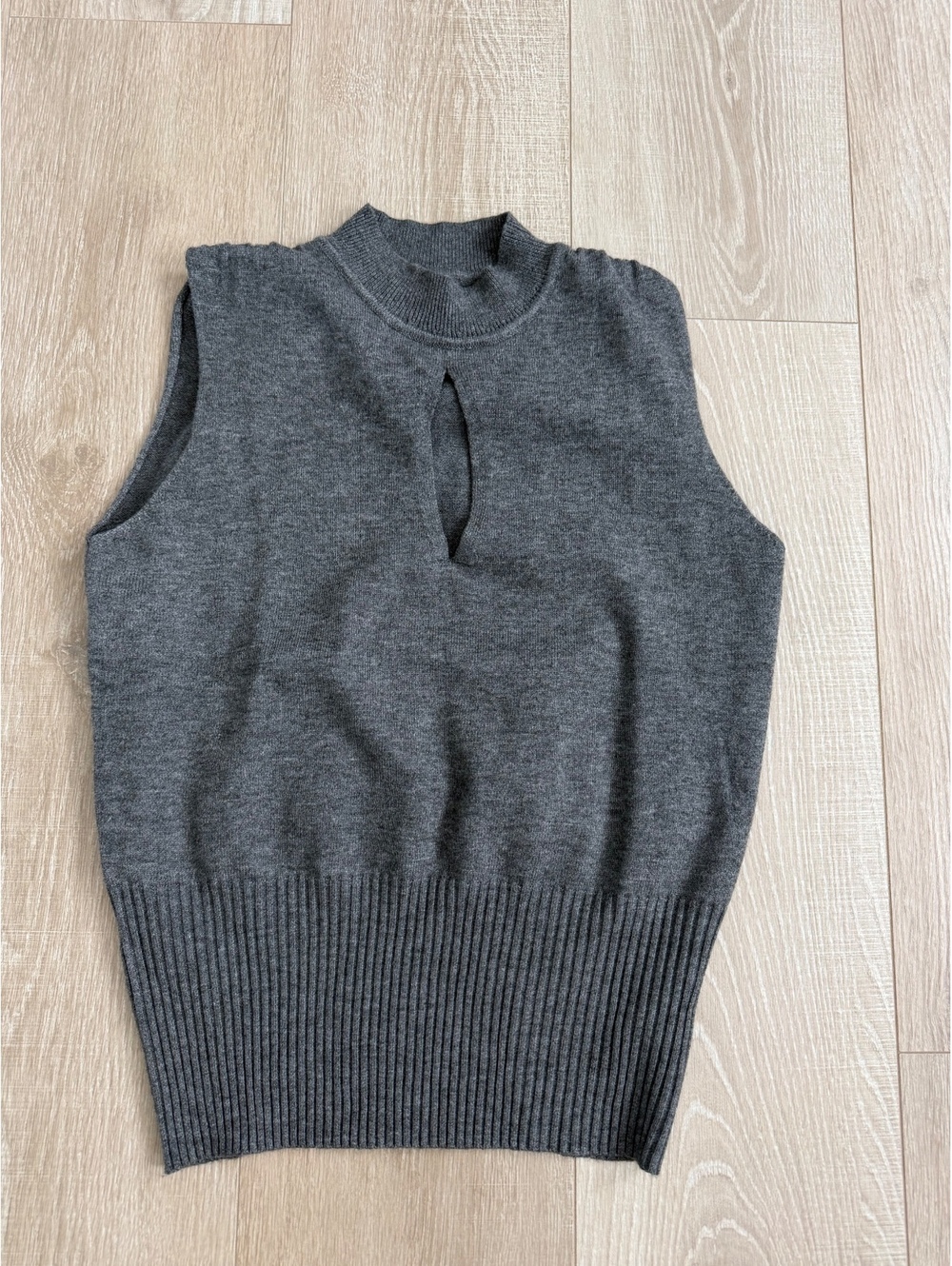 Cider gray sleeveless knit mock neck top